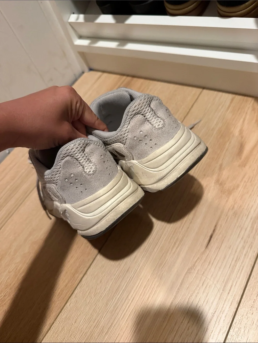 adidas Yeezy Boost 700